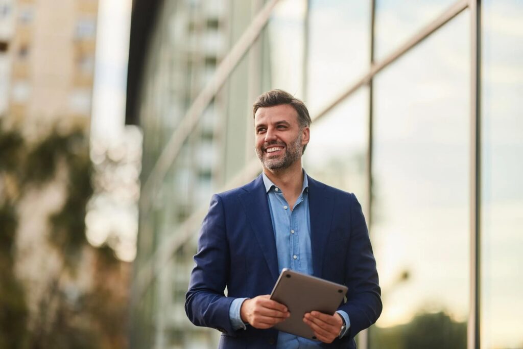 Senior leader considering a clearly defined opportunity