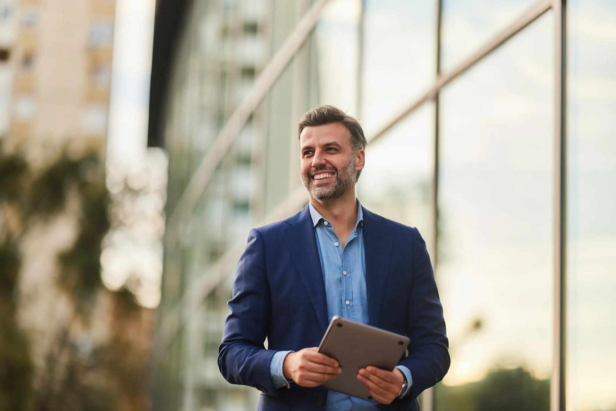 Senior leader considering a clearly defined opportunity