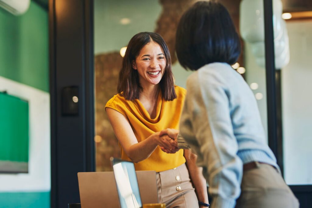 Candidate and hiring leader discussing a concern openly